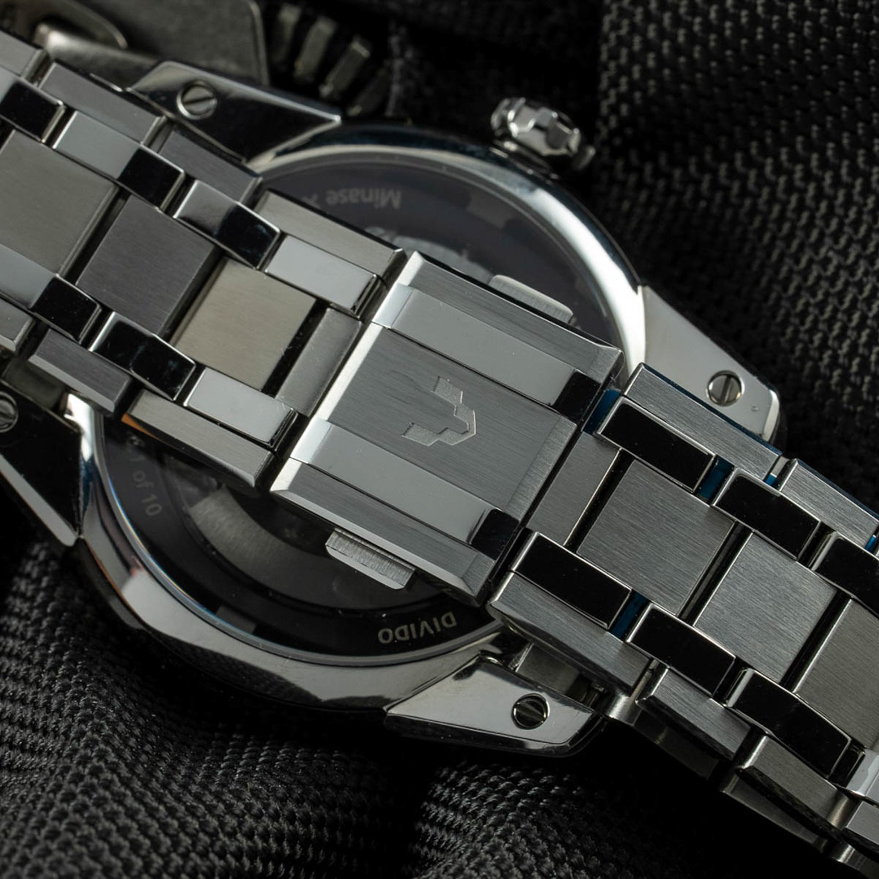 Minase-Dividio-Fratello-Blue-Limited-Watch-6.jpg
