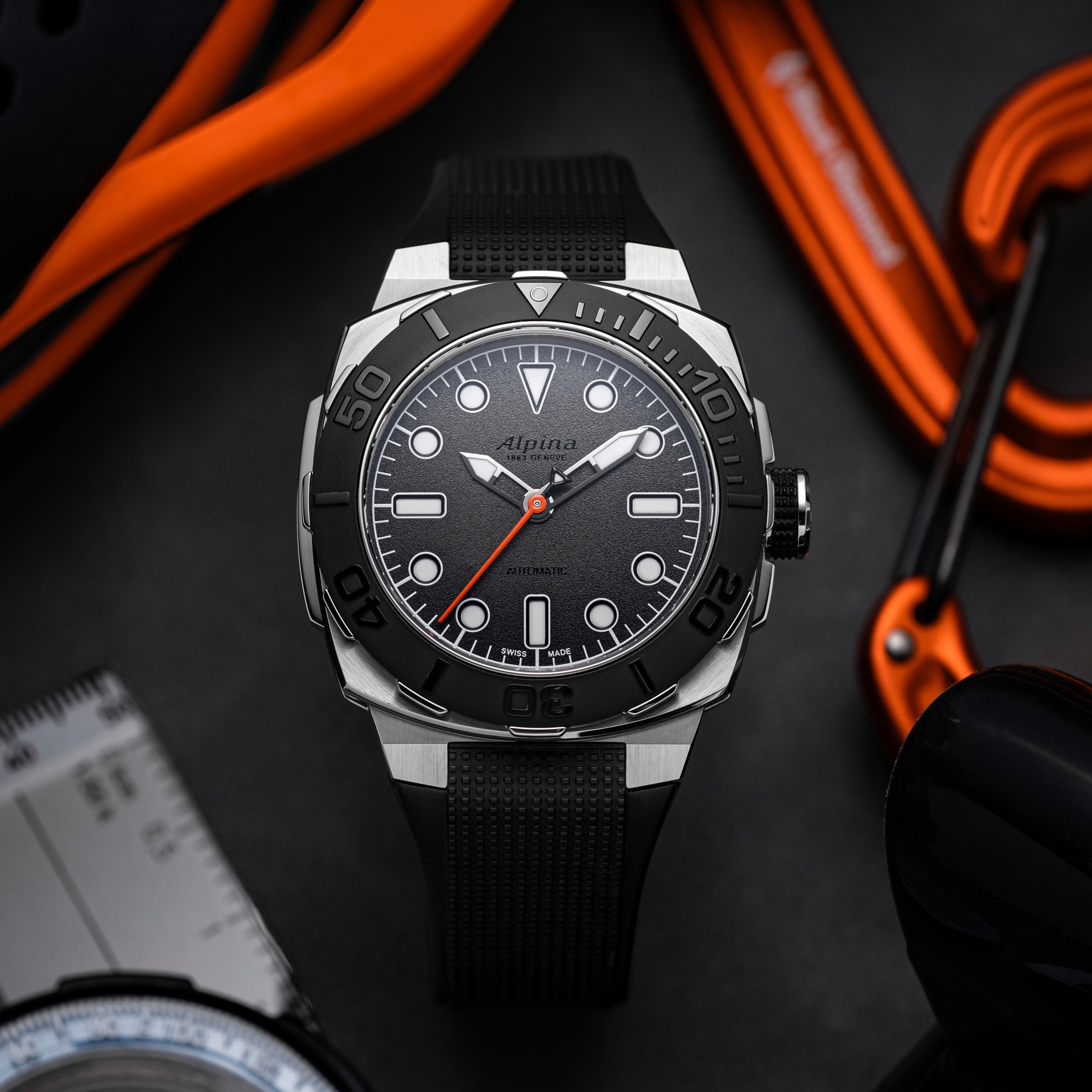 Alpina-The-Real-Time-Show-Seastrong-Diver-Extreme-Automatic-1.jpg
