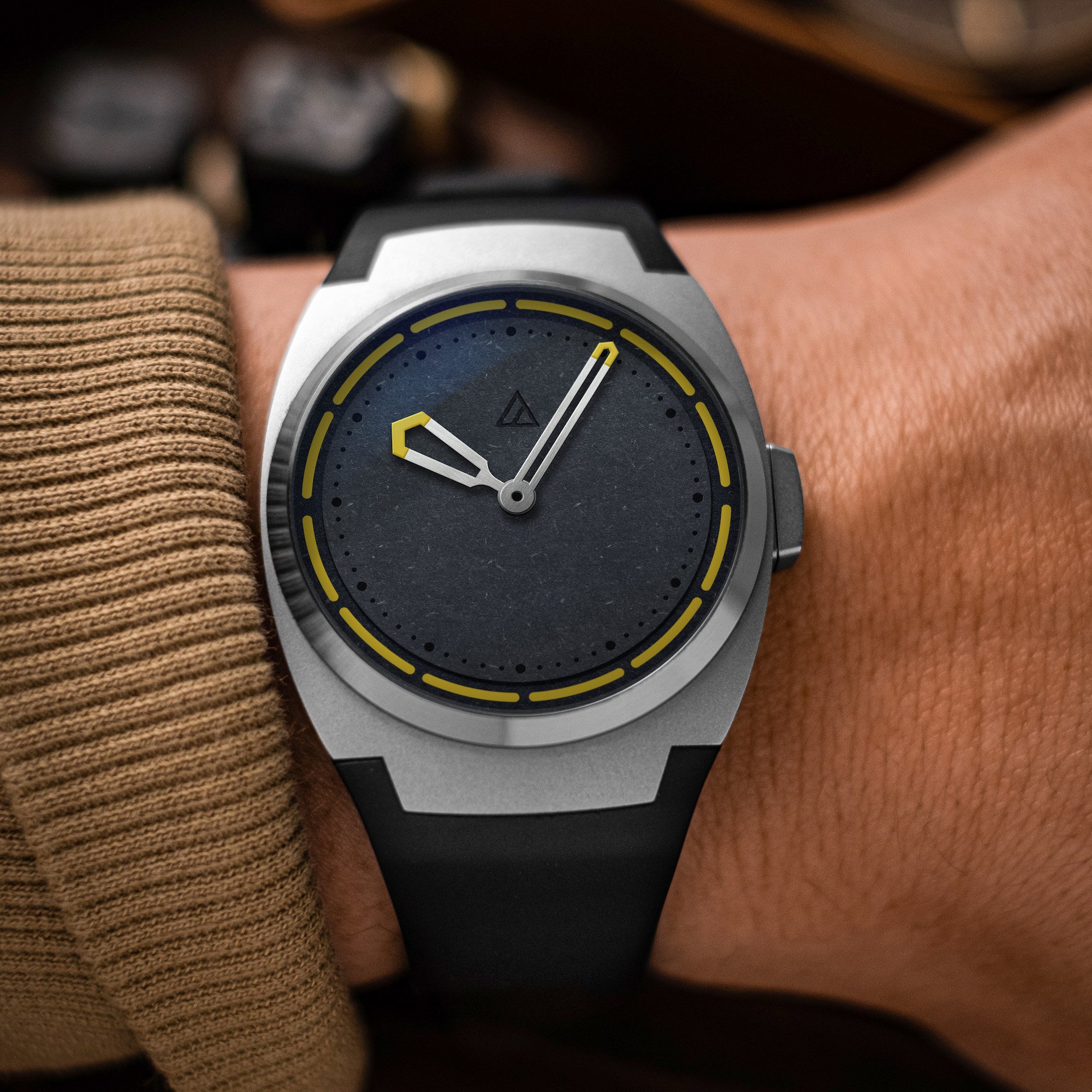 Arcanaut ARC II DARC MATTER Hornet Yellow Watch 8.jpg