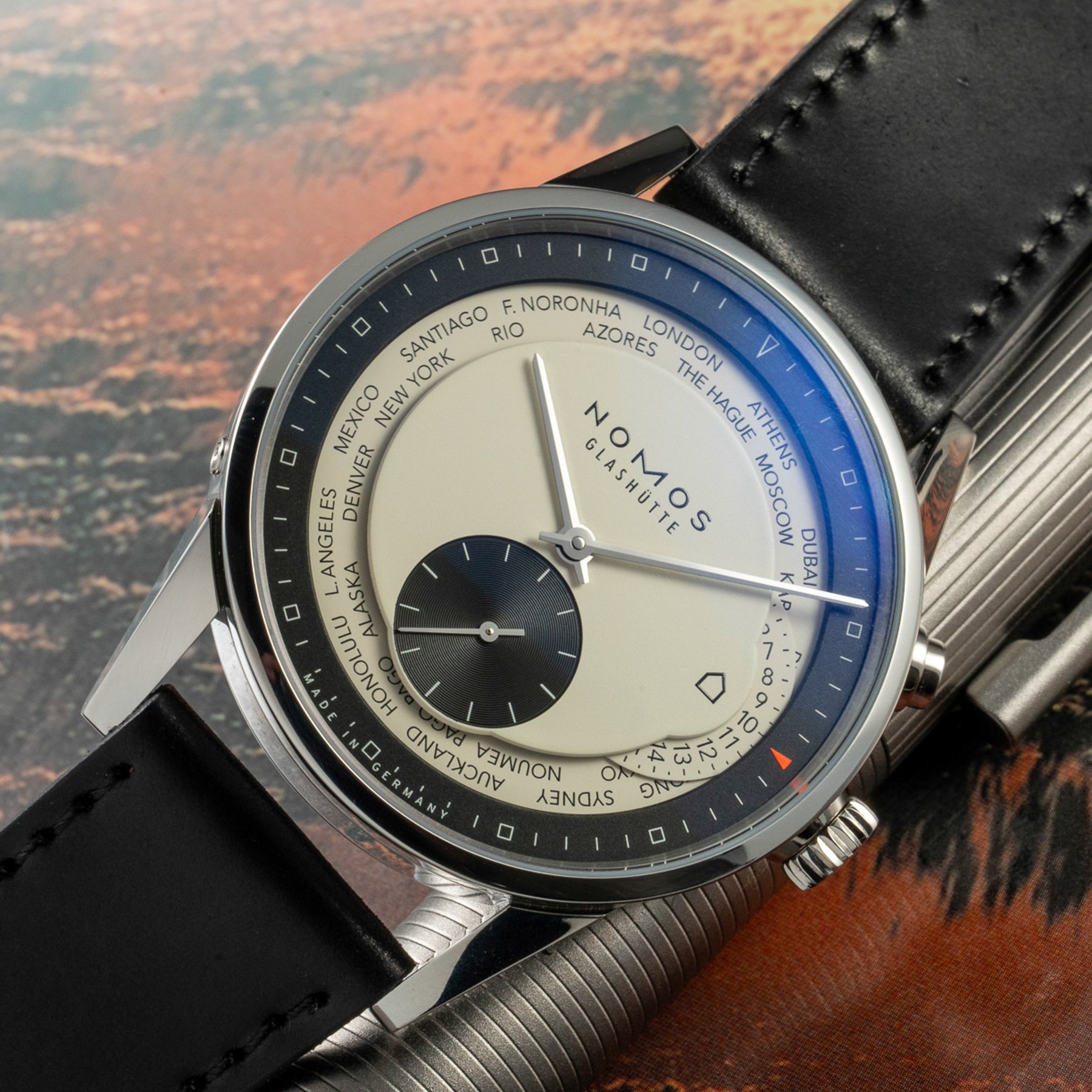 NOMOS-Panda-Fratello-Limited-Weltzeit-Watch-7.jpg