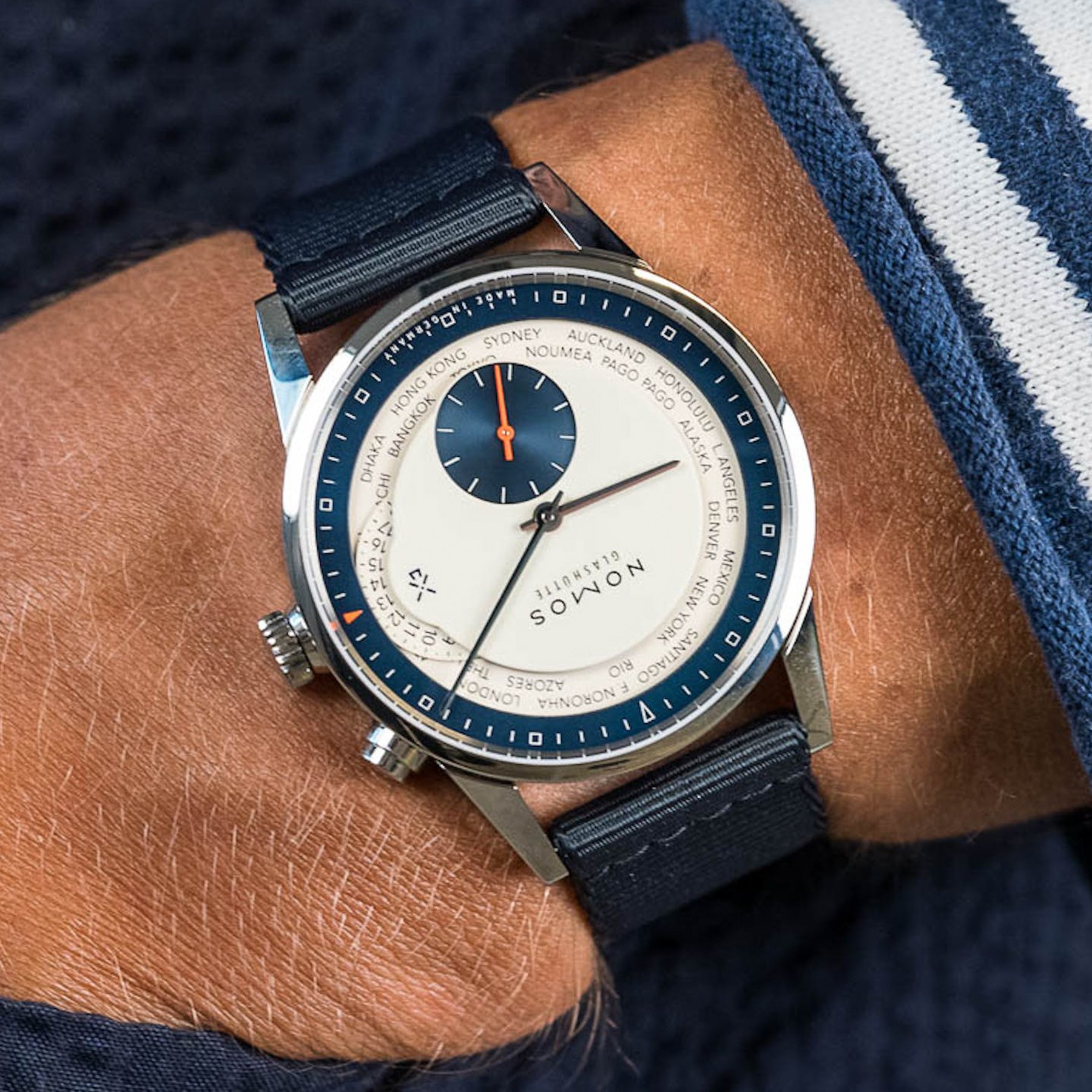 NOMOS-Blue-Panda-Fratello-Weltzeit-Limited-Watch-2.jpg