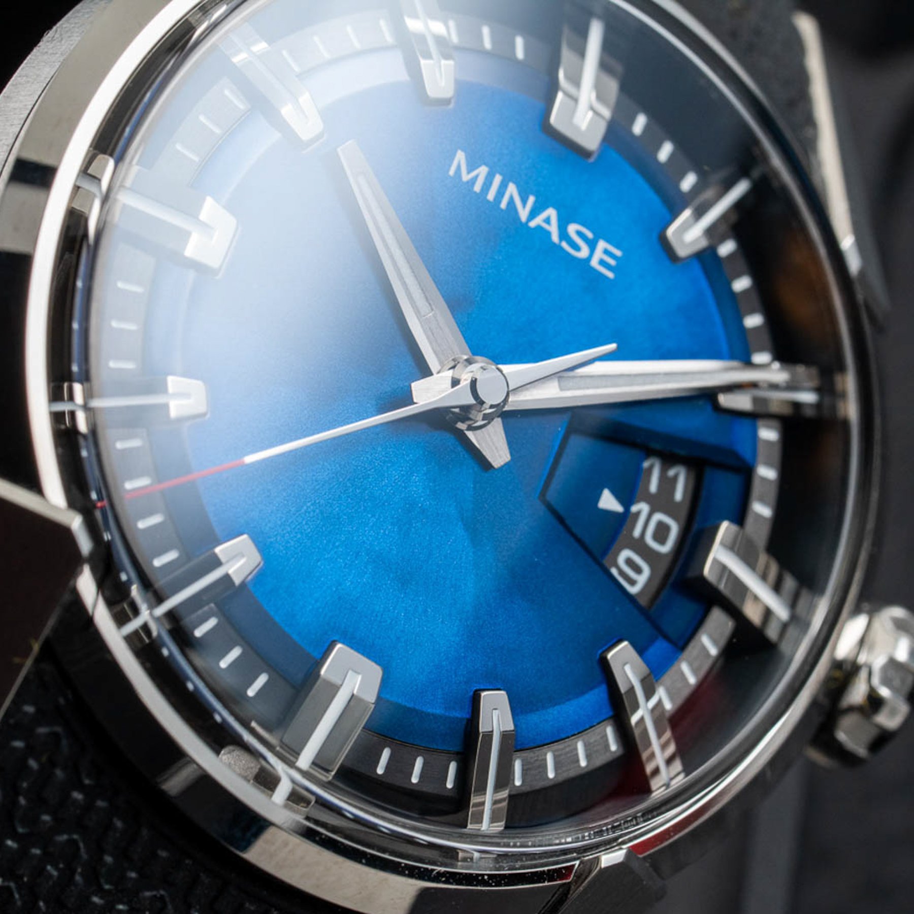 Minase-Dividio-Fratello-Blue-Limited-Watch-9.jpg