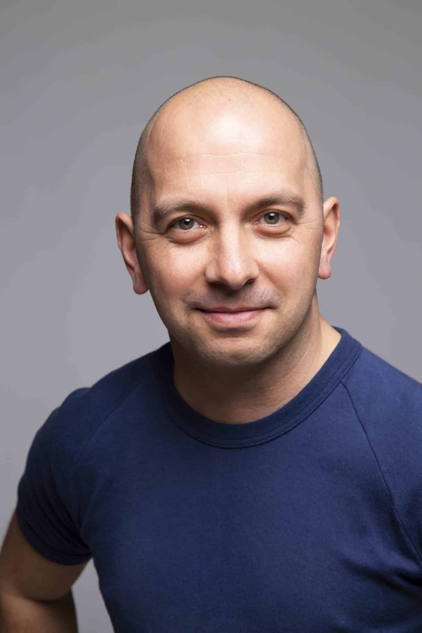 Damo Music for Kids official performer headshot.