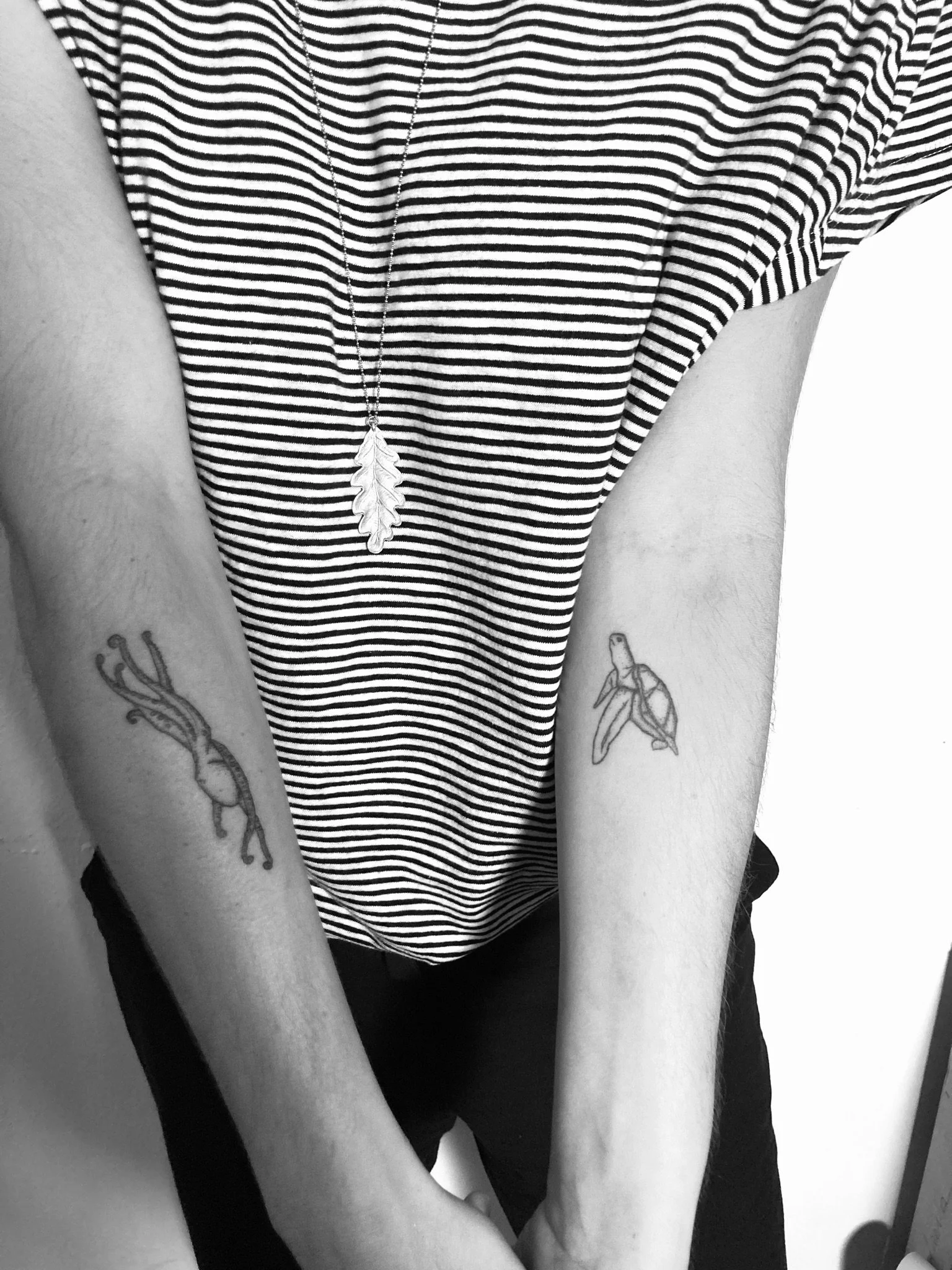 Oktopus- und Schildkröten-Tattoo von Rahel Bachem auf beiden Armen