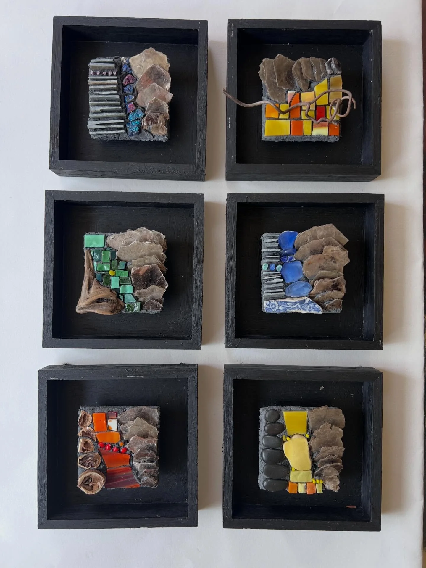 NEW! Mini mica mosaics on view today at @weavervilleartsafari.  These little guys combine mica foraged in Colorado with smalti, stained glass, pottery shards, and other materials in pops of color and texture. So fun to make. 

#mosaic #arttour #ashev