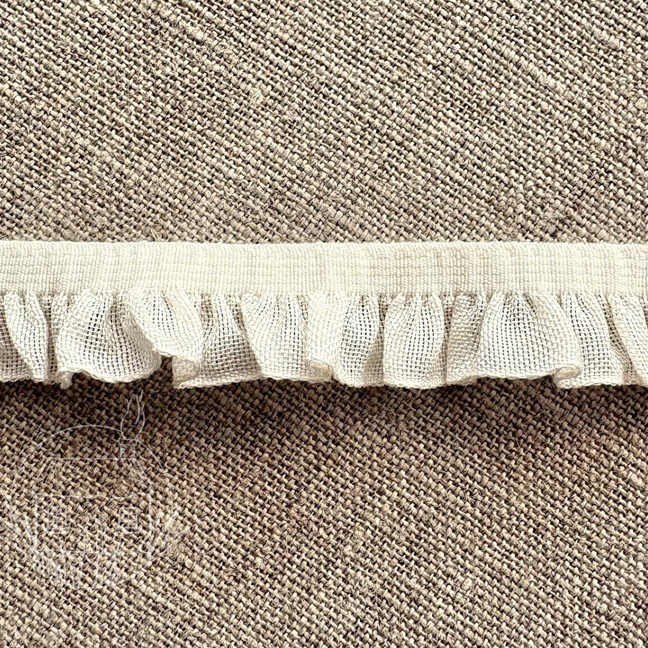 elmhirst-fabrics-elastic-ruffle-band-ribbon-6425-3800-016-245-acufactum-logo-newest.jpg