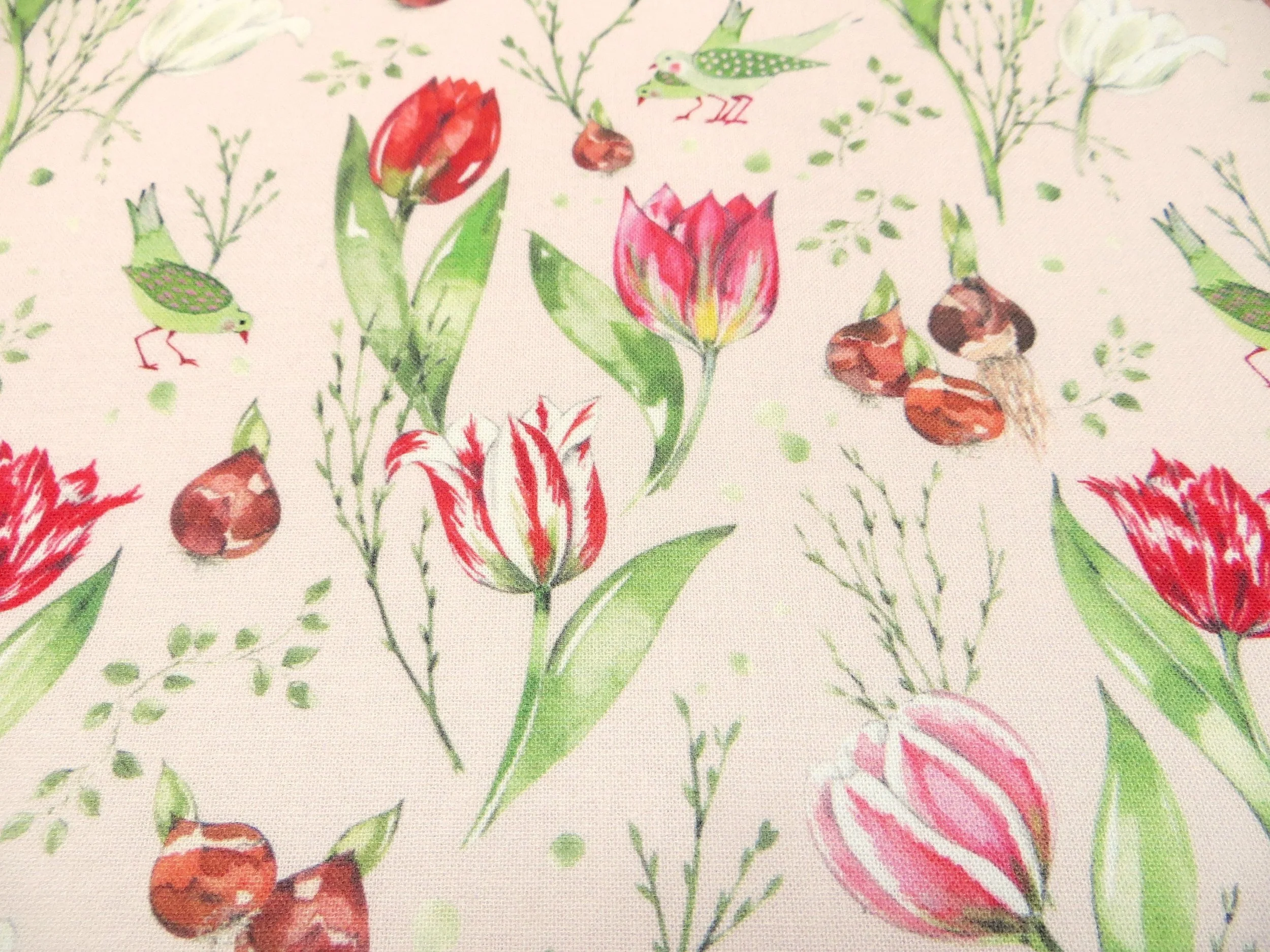 elmhirst-fabrics-tulip-time-3523-881-acufactum-close.JPG