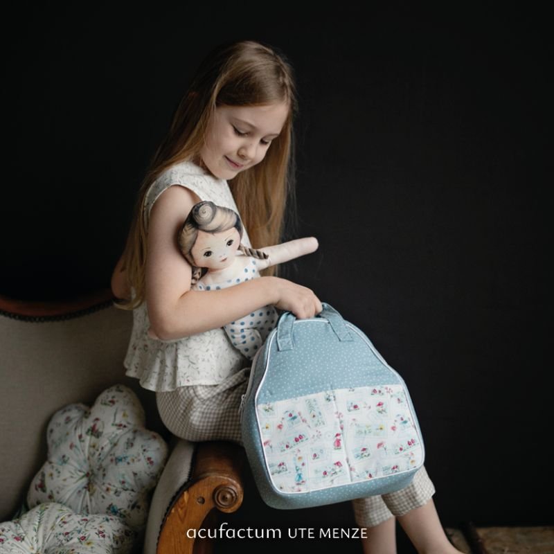 elmhirst-fabrics-willow-cottage-carryall-bag-pattern-82982-EN-acufactum-7.jpg