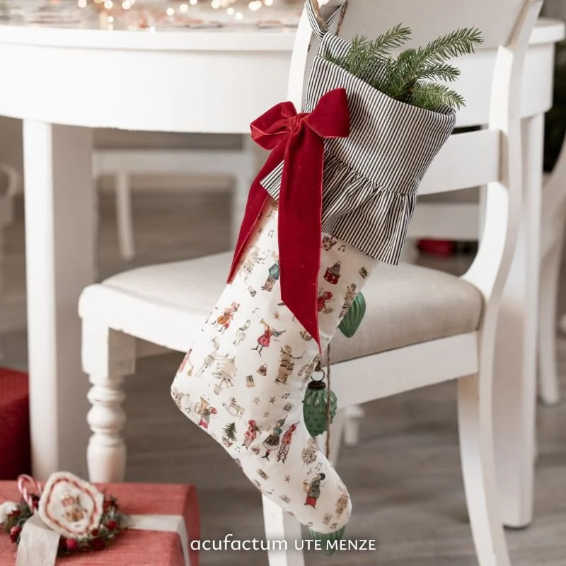 elmhirst-fabrics-christmas-musicians-3245-2046-acufactum-3.jpg