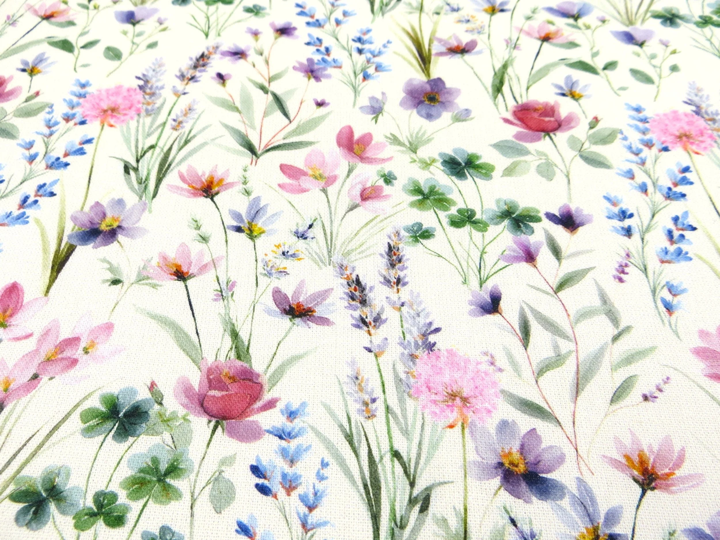 Elmhirst-fabrics-Florence-Dreamy Floral-010502137-westfalenstoffe-5.JPG