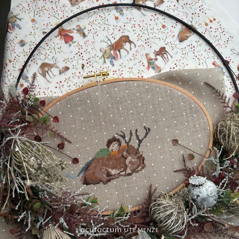 elmhirst-fabrics-child-reindeer-cross-stitch-pattern-acufactum-2.jpg