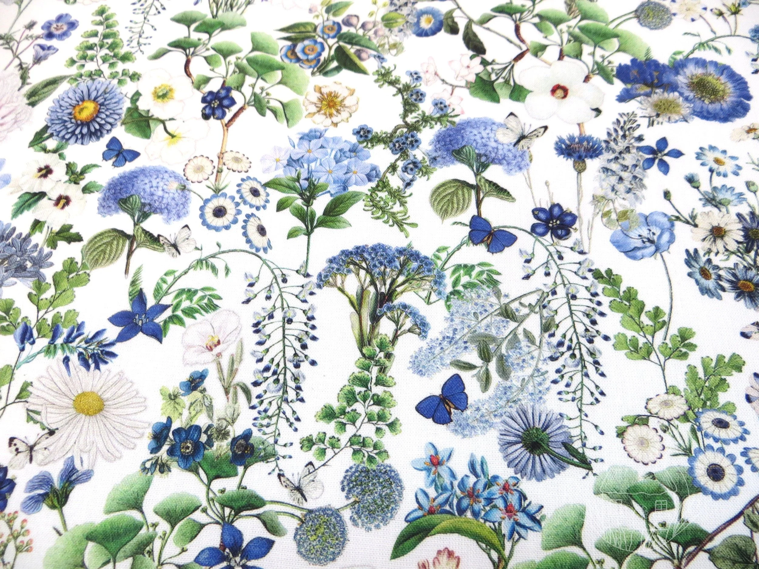 elmhirst-fabrics-canterbury-blue-floral-fabric-10503146-westfalenstoffe-logo3.jpg