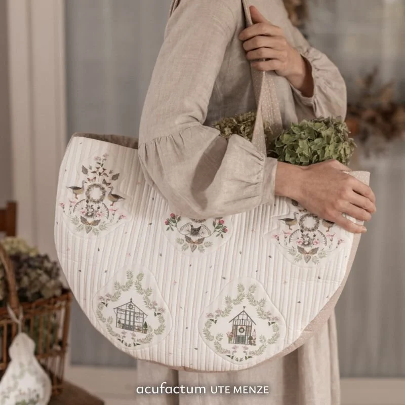 ** Country Ornaments by Acufactum