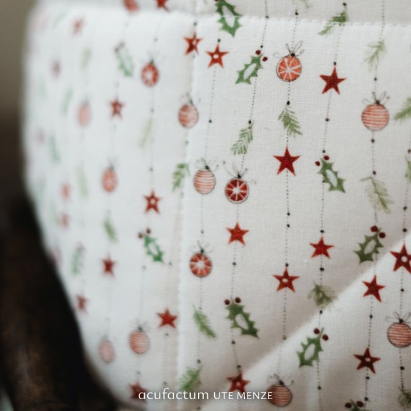 elmhirst-fabrics-christmas-garlands-3523-962-acufactum-3.jpg (Copy)