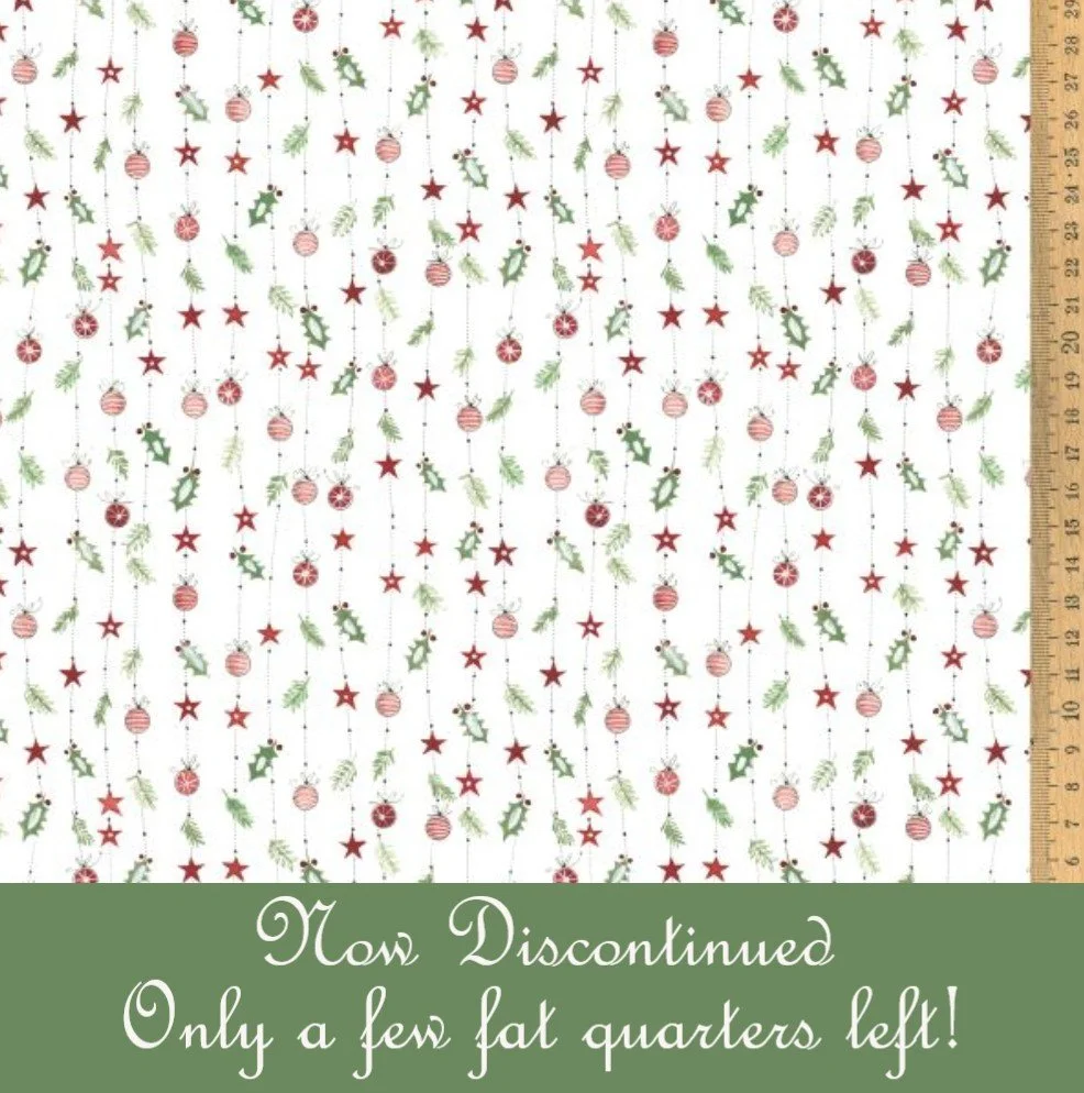 ** Christmas Garlands by Acufactum