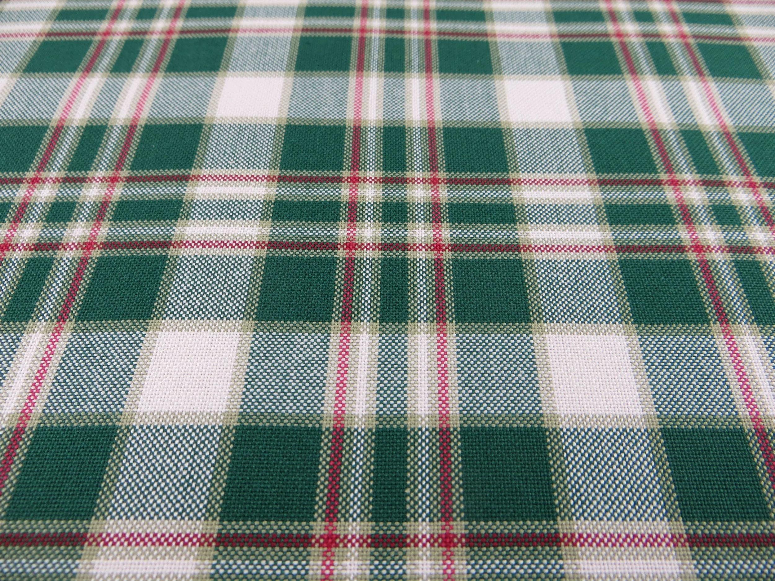 elmhirst-fabrics-christmas-check-w4016100-westfalenstoffe-2.JPG