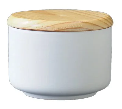 Petite boîte ø 10,5 cm ; H : 8 cm : 35€