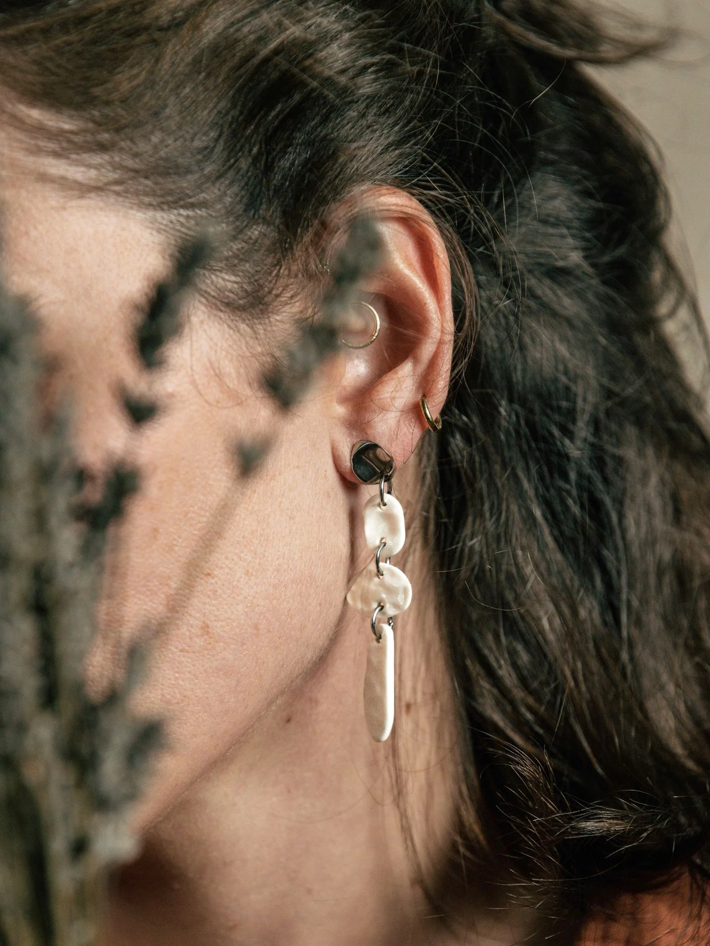 Quelques bijoux sont actuellement disponibles sur l&rsquo;eshop.

Des pi&egrave;ces r&eacute;alis&eacute;es &agrave; l&rsquo;atelier, en petite quantit&eacute;, &agrave; l&rsquo;occasion de la f&ecirc;te des m&egrave;res.

Les commandes resteront ouv