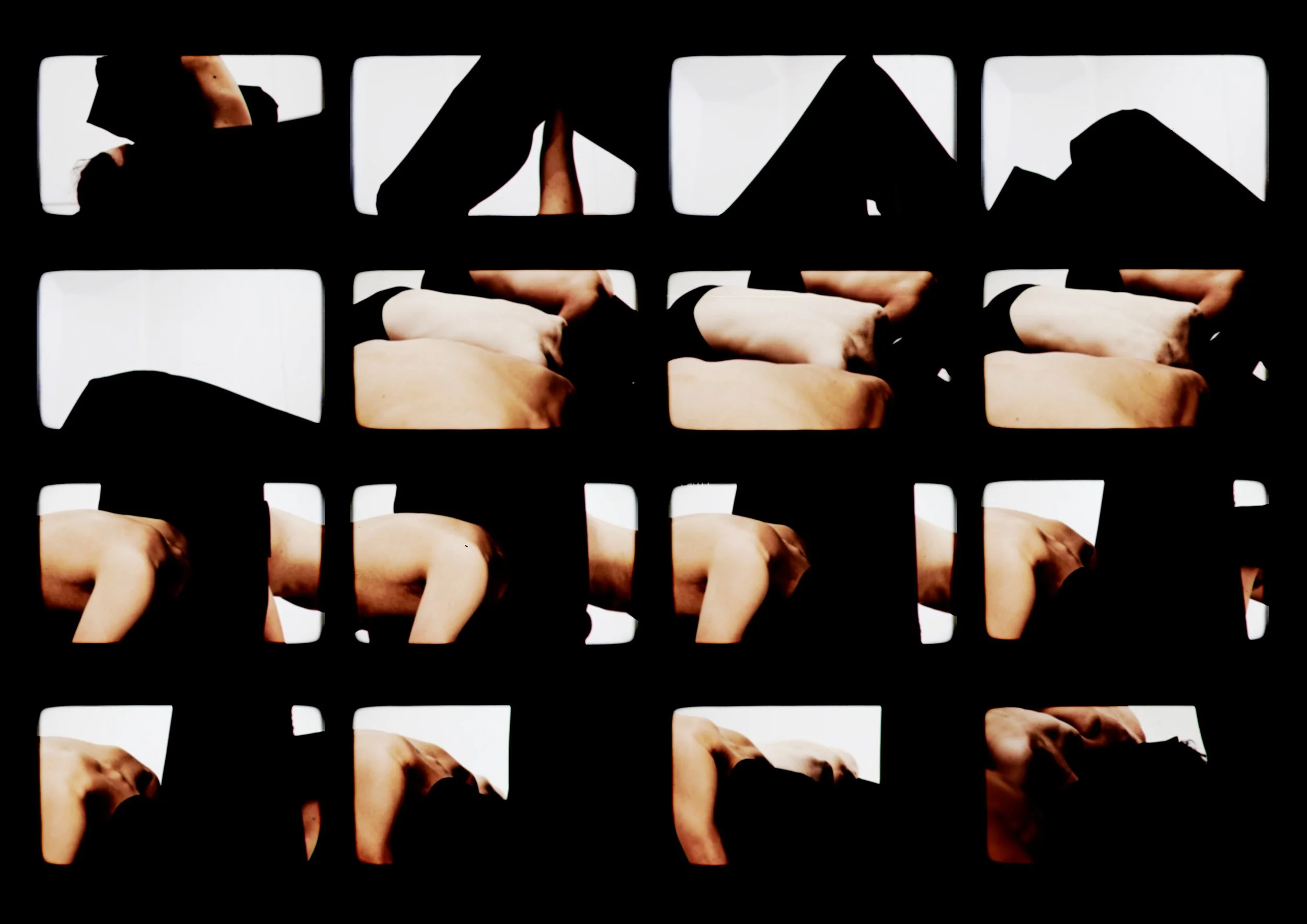 Julia Mazur_CROSSMAN-experimental movement rehearsal 3_Jakub Borkowski.jpg