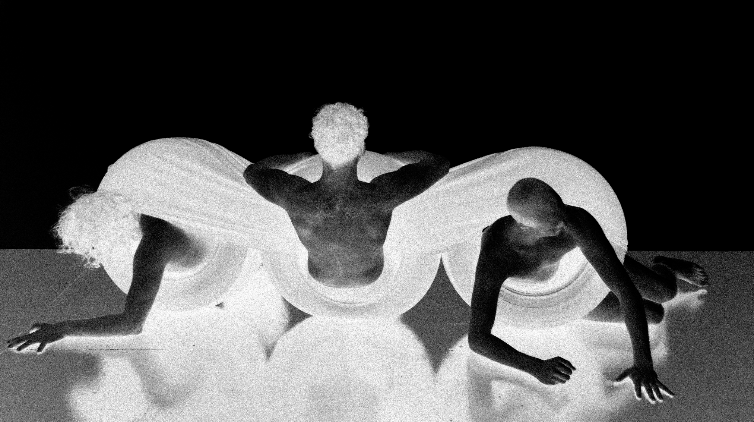 Black&white-Edit-TIREMAN-experimental movement rehearsal screenshot2.png