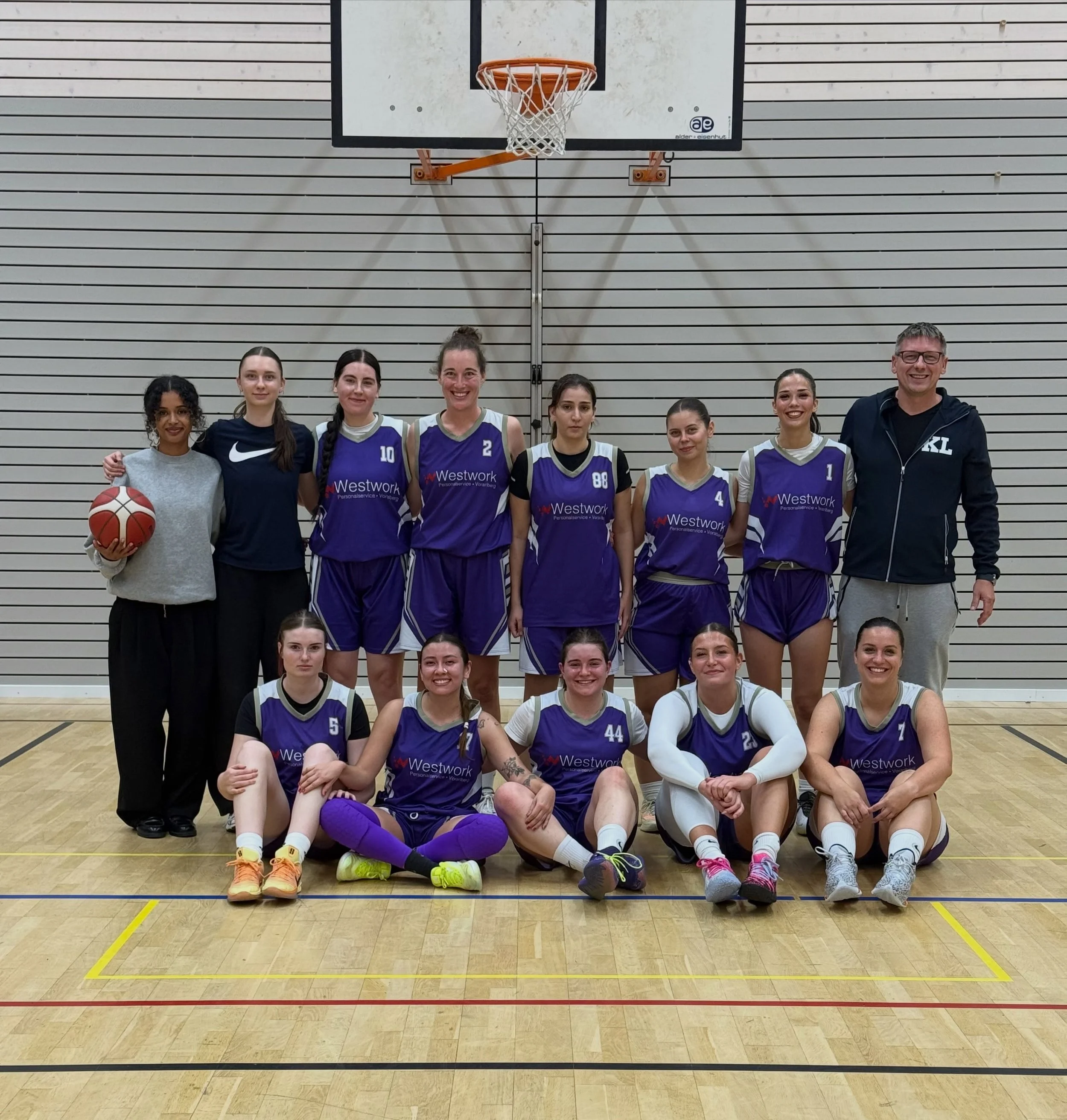PRE-SEASON FINALE! 🔥

Gestern stand f&uuml;r unsere Damen das letzte Vorbereitungsspiel vor dem Saisonstart an und das gegen ein Team aus der 1. Regional Liga Schweiz, die RJ Lakers. 

Nach intensiven Wochen mit Sommertraining und mehreren Vorbereit
