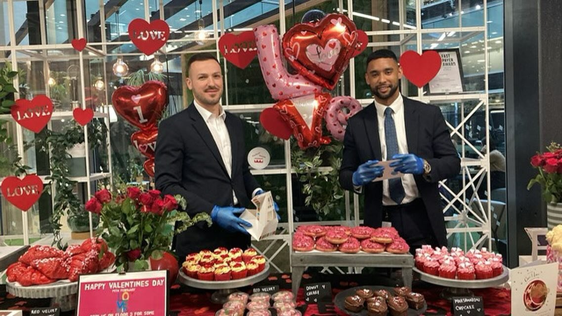 💓 Valentines 2024 💓 A special charity event in collaboration with the wonderful team @baxterstorey 

#events #debaere #valentinesday #valentines #londonbakery #corporatecaterer