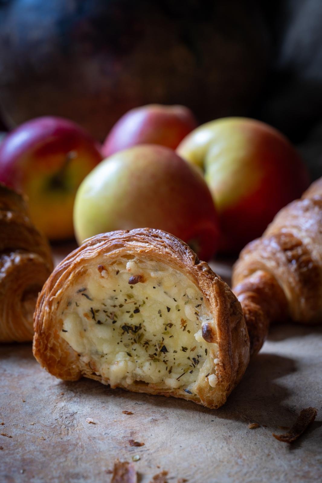Apple Béchamel Croissant