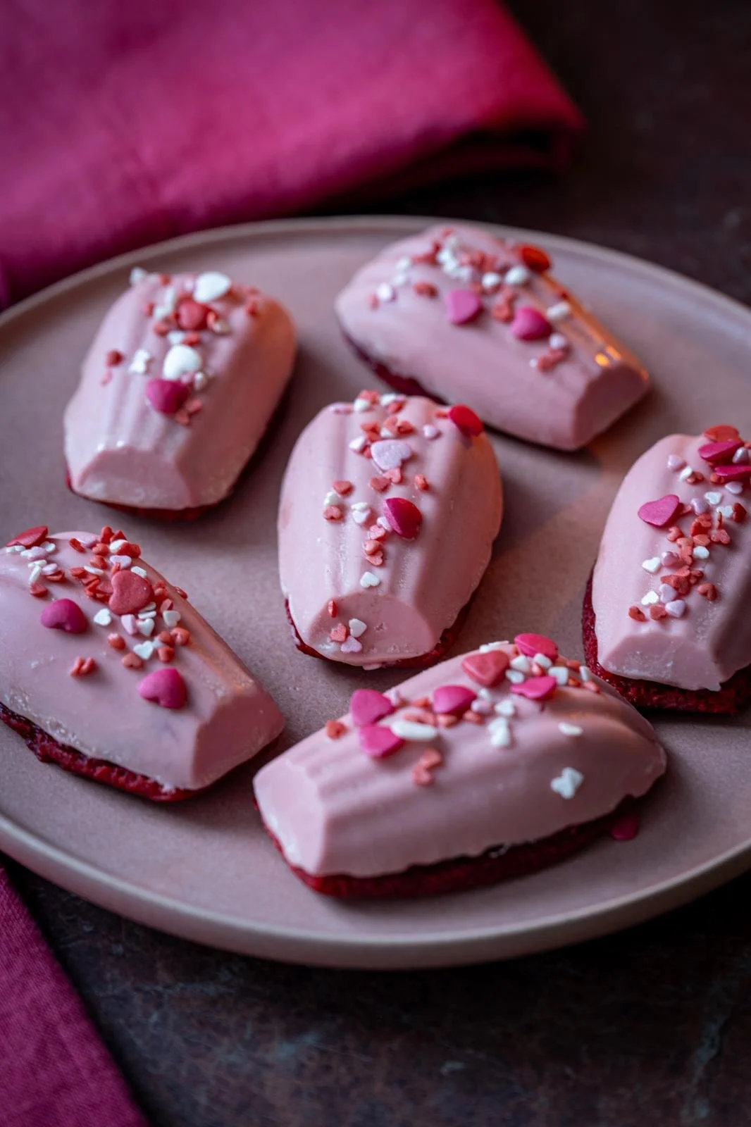 Debaere Valentine Madeleines Zoom in.jpeg