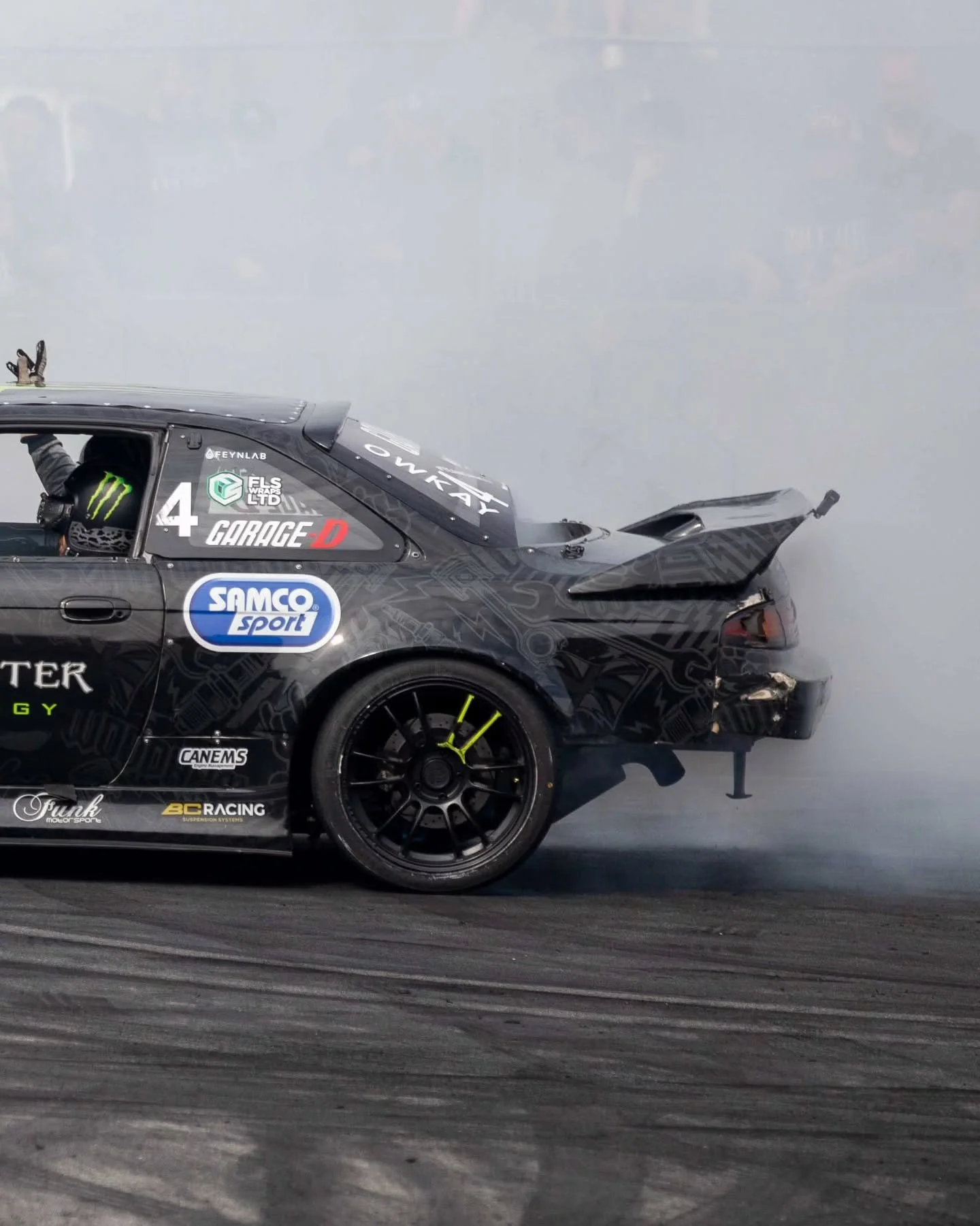 Sideways and fully committed.
A drift car pushed to the limit, tyres screaming and smoke filling the air.
This is the kind of moment you feel in your chest when you stand next to the track.
Motorsport at its rawest form.

📷 Canon R5 Mark II
🔎 RF 70