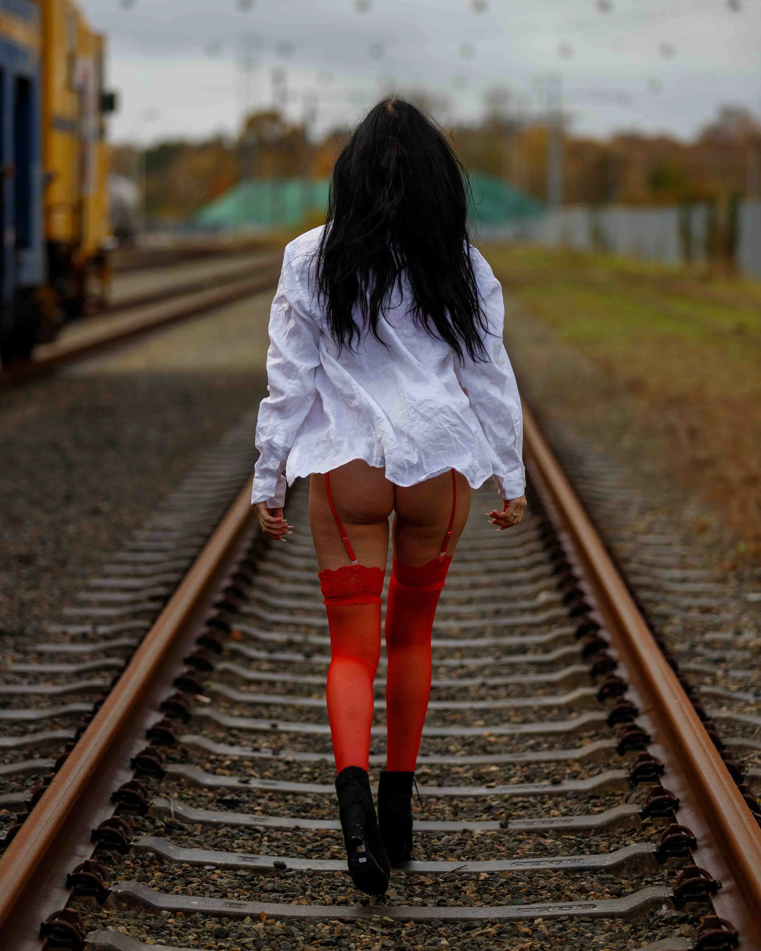 portrait photography denmark woman confident pose outdoor session