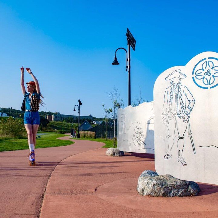 Dreaming of Spring, Summer &amp; Fall strolls along our beautiful, walkable waterfront! Harbour Passage takes you from the cruise terminals, all the way to the Reversing Falls Rapids! Just follow the cranberry-coloured trail! 🛳️☀️🌷