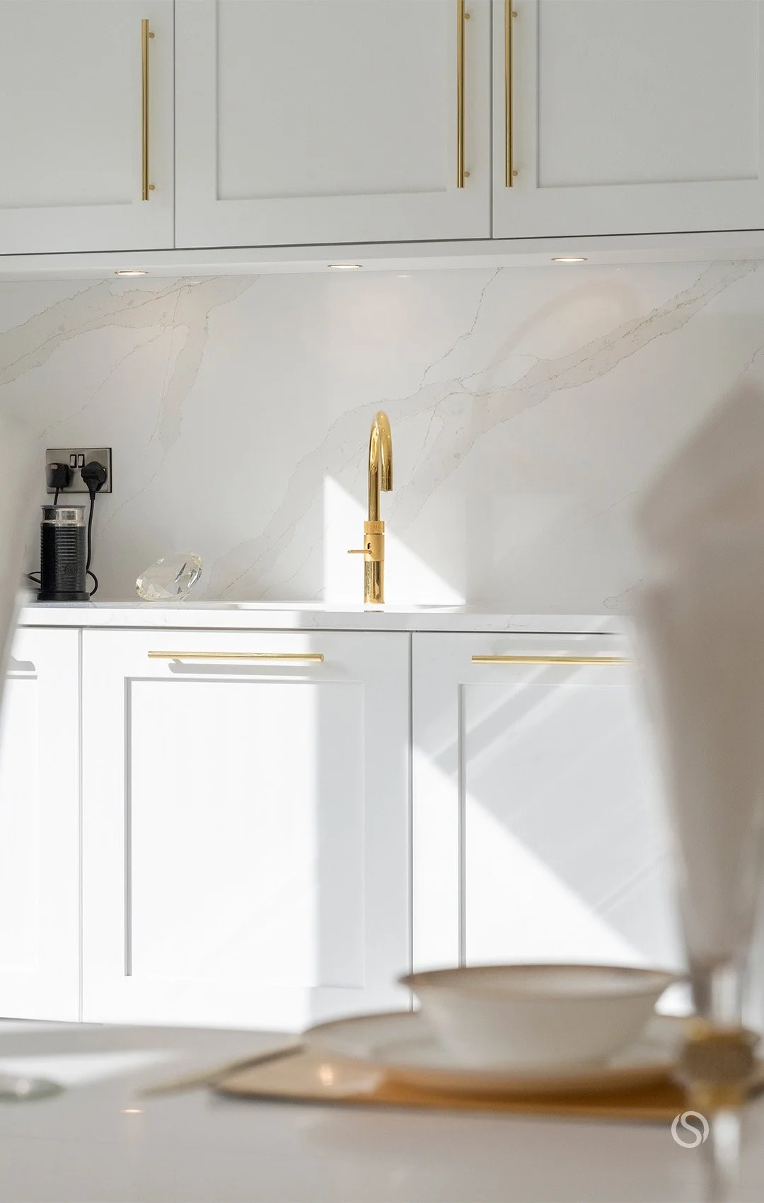 2.Nixon-Home-Refurbs-Kitchen-White-Gold.jpg