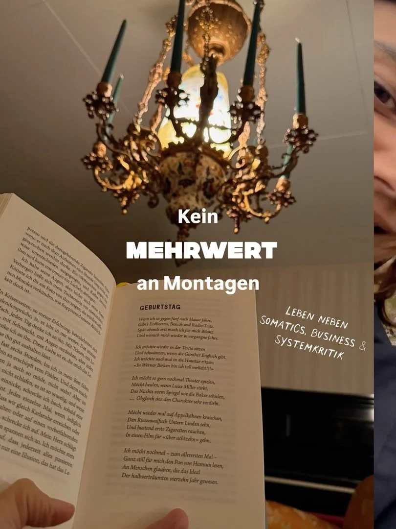 STORYTIME ⬇️

Letzte Woche bin ich auf ein privates Profil eines Dozenten einer Weiterbildung gesto&szlig;en, die ich gerade besuche.

Der gute Mann hat - sagen wir es mal so - &bdquo;interessante&ldquo; politische Ausrichtungen, die sehr weit weg vo