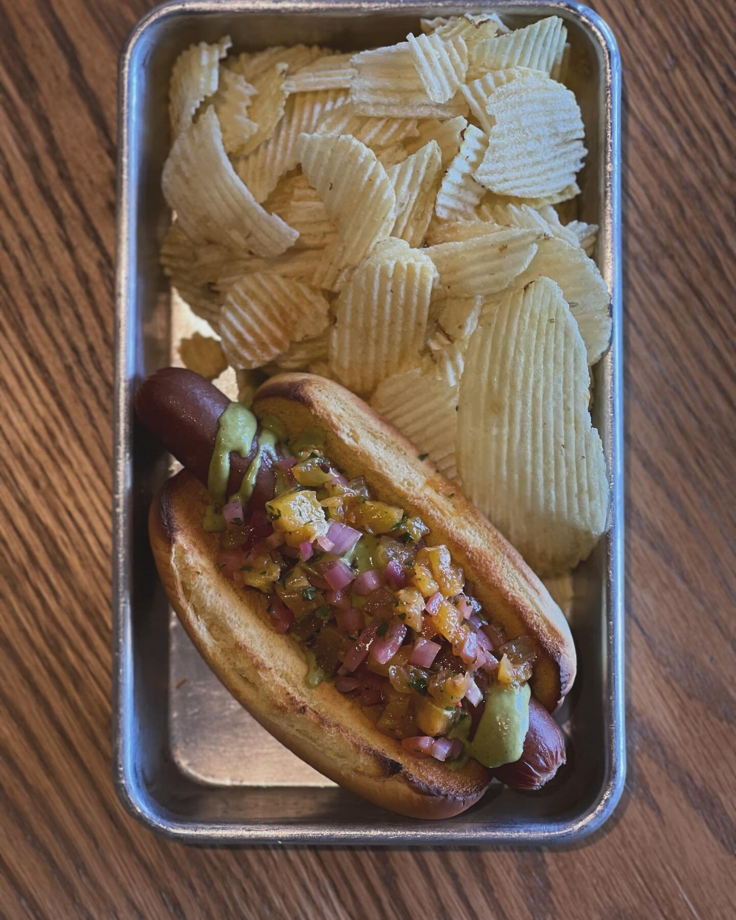 Thursday dog special! 

@originalnathansfranks dog and @potatorolls of course.
But also a chili-crisp-marinated-pineapple-pickled-red-onion salsa and a roasted-poblano sauce. 

Big Fun!

Here till 9pm!