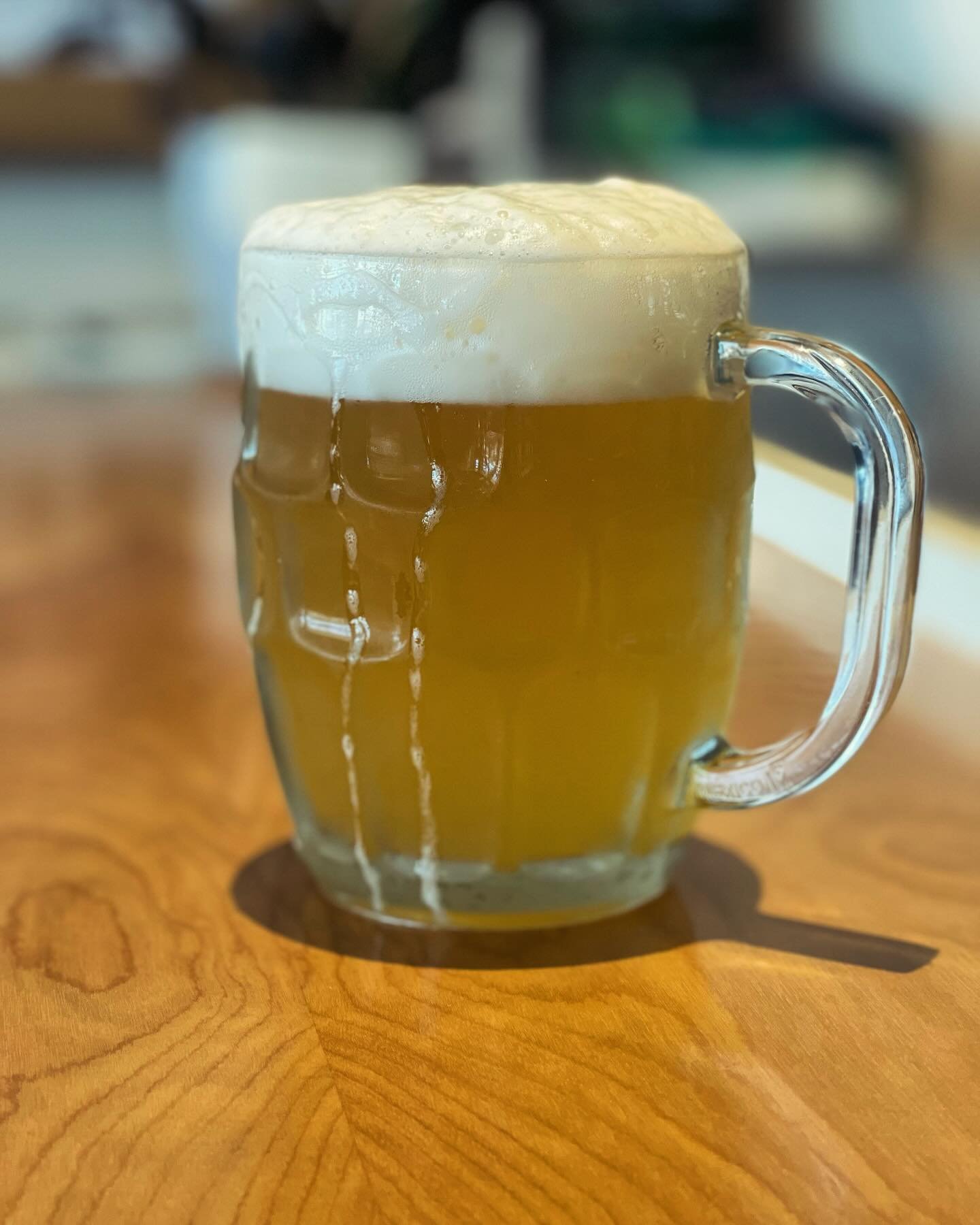 🚨 NEW BEER 🚨 

New Hefeweizen! But for Spring! So&hellip;Springaweizen if you will&hellip;

Contrasting to the Winter Hef that was on earlier, this one is way more nimble, brighter and lighter-bodied. This time we&rsquo;re using some old school Cze