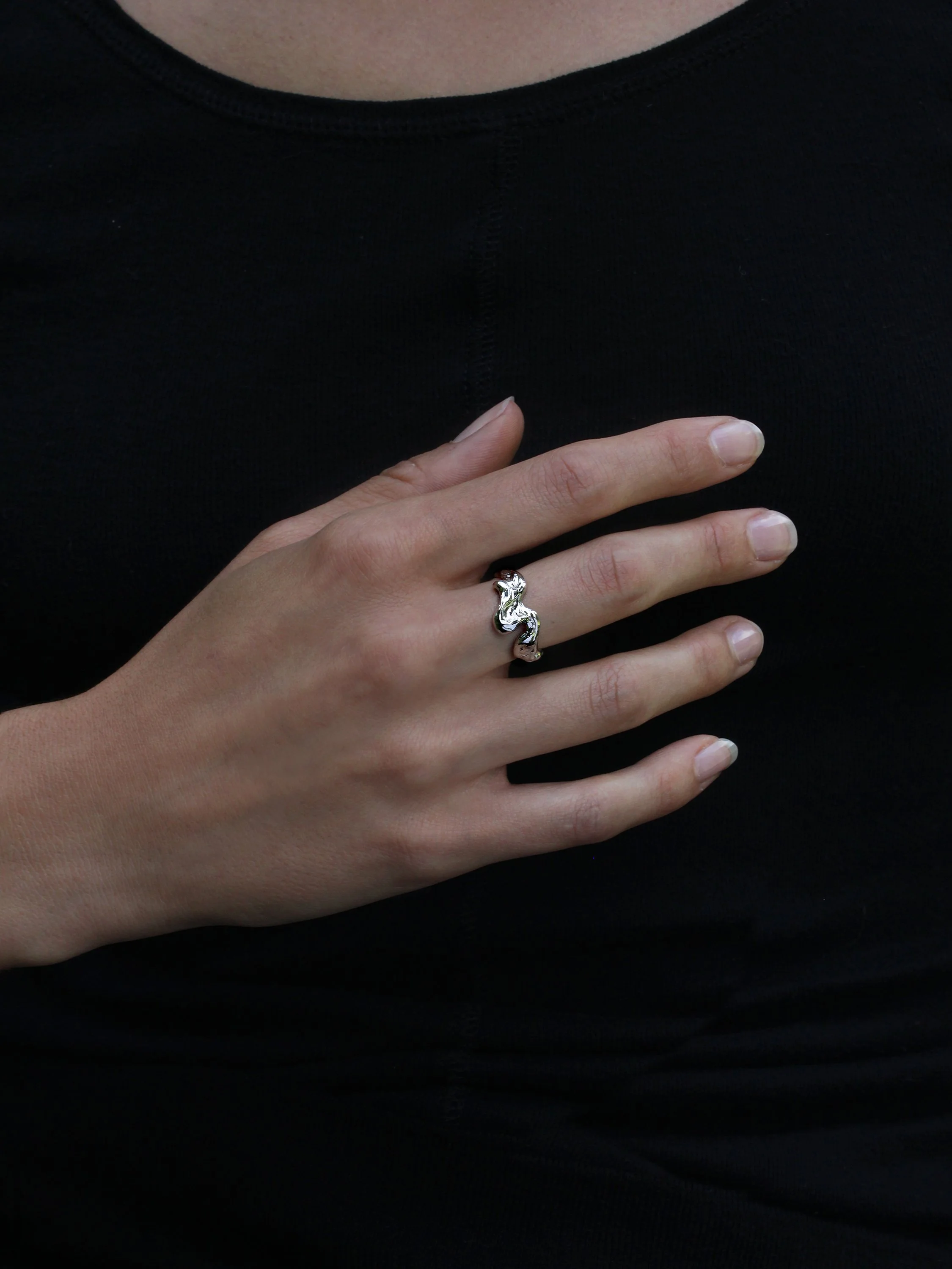 morph ring on model lly atelier.jpg
