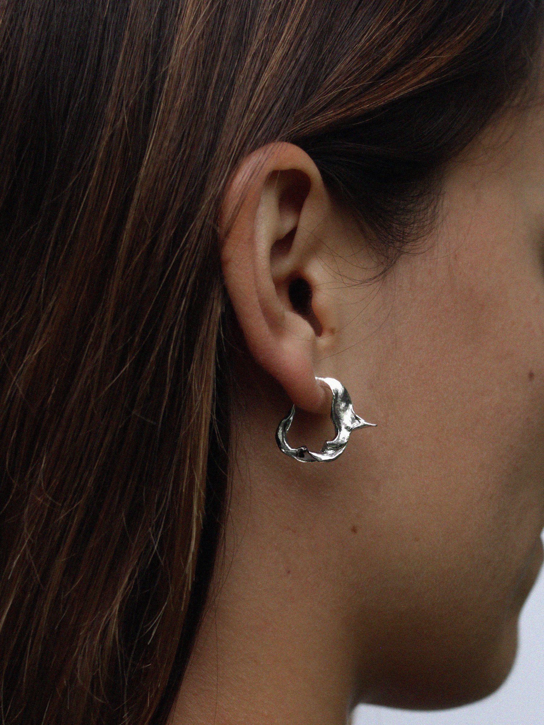 detail claw hoop lly atelier.jpg