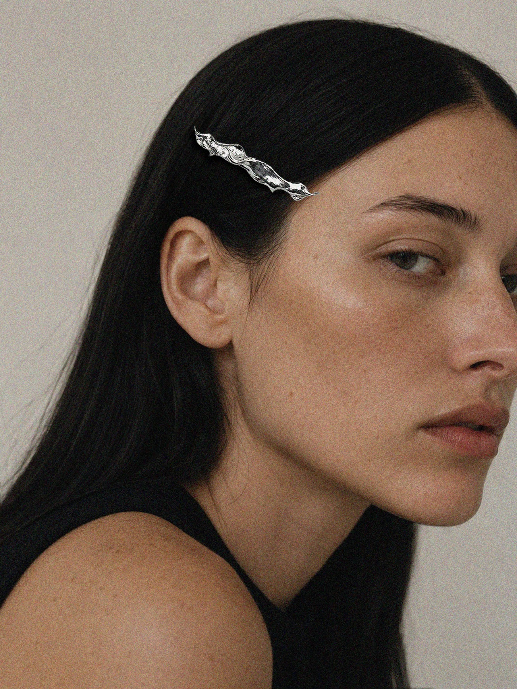 detail tendril barette in silver on model.jpg