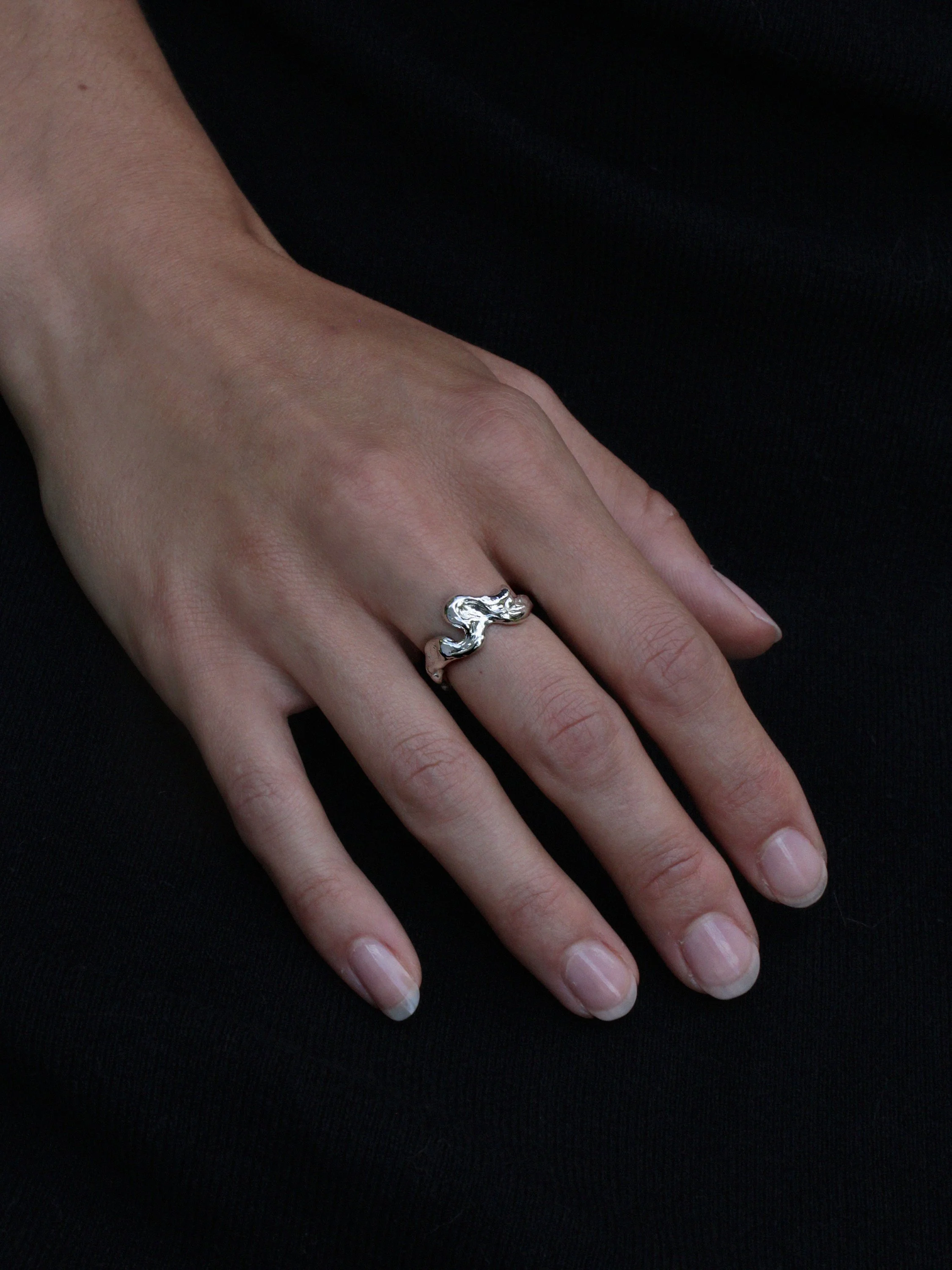 morph ring on model lly atelier close up.jpg
