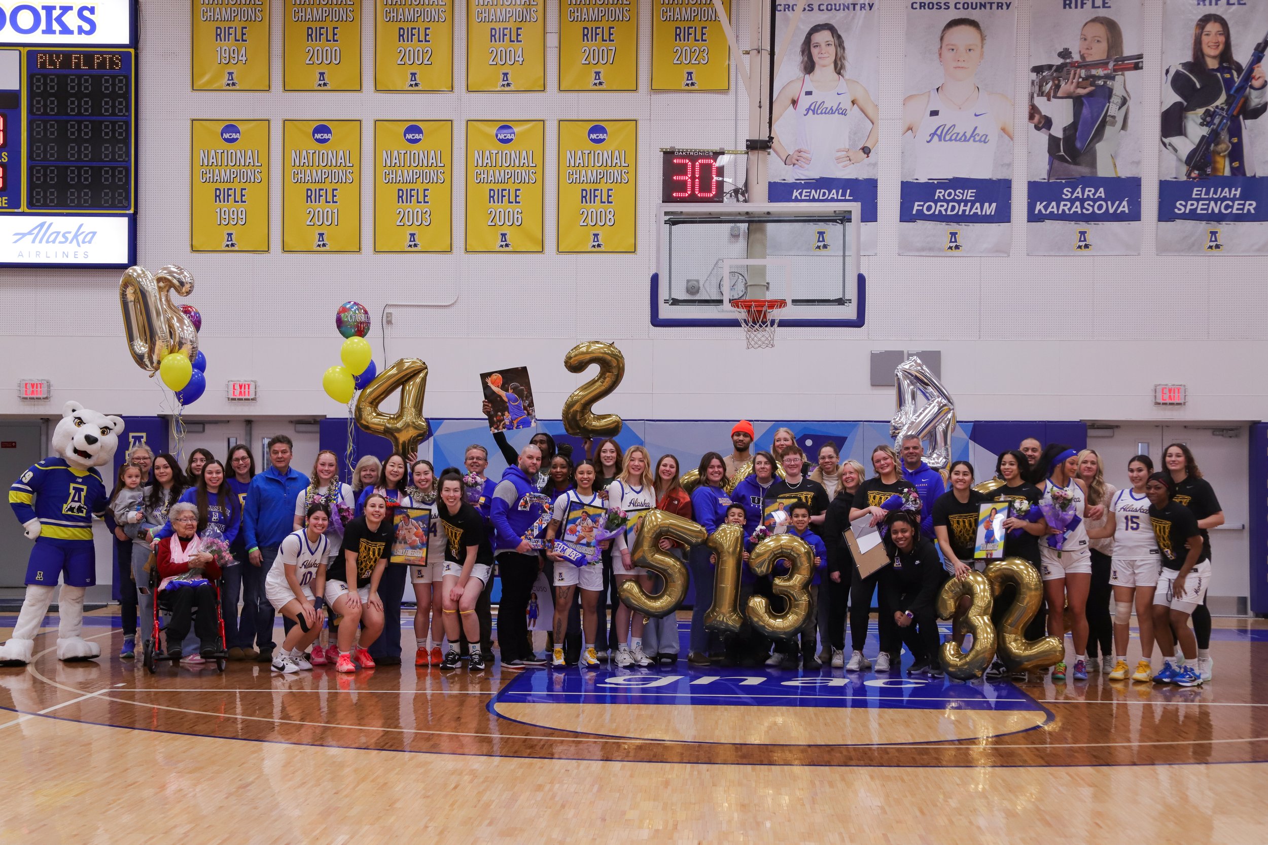 Nanooks basketball celebrates seniors in last home games