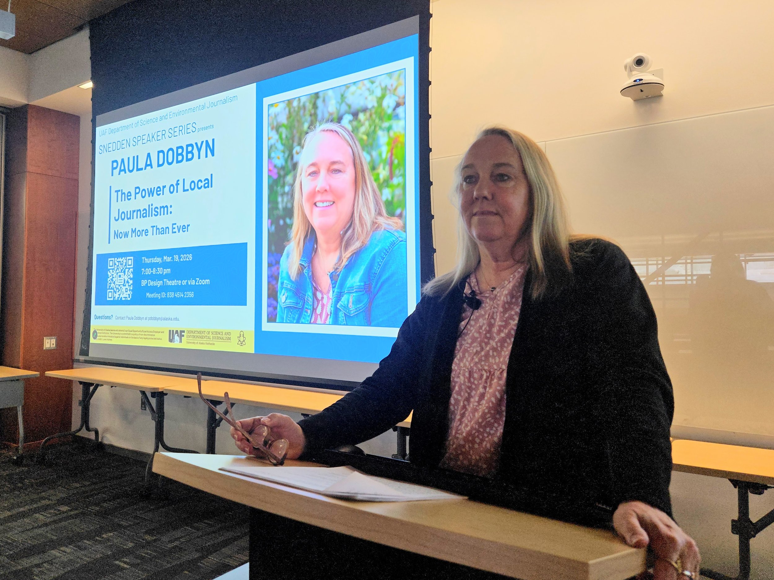 Snedden Chair Dobbyn gives lecture on power of local journalism, state of industry