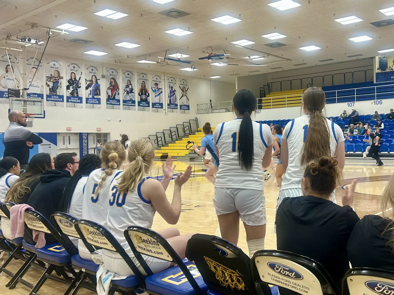 Asuaf Women’s basketball falls to SFU, WWU — The Sun Star - UAF's Student Voice