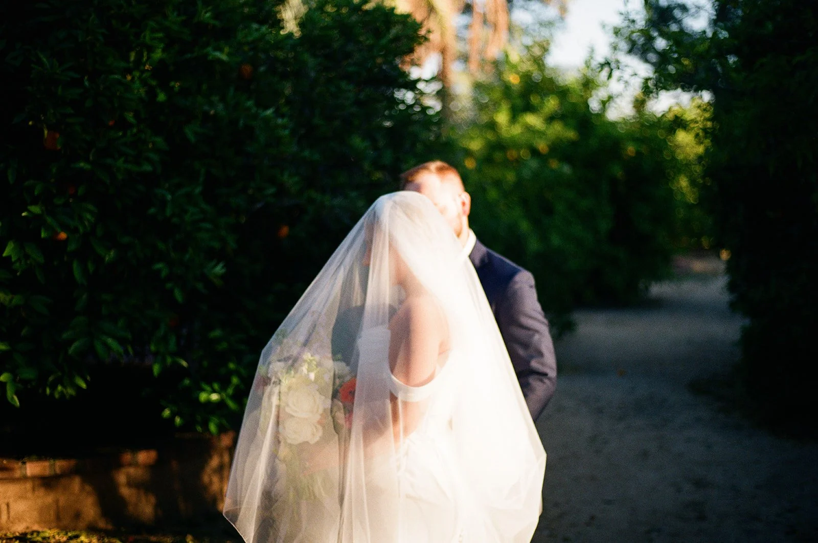 urban grove bride and groom wedding film00010.jpg