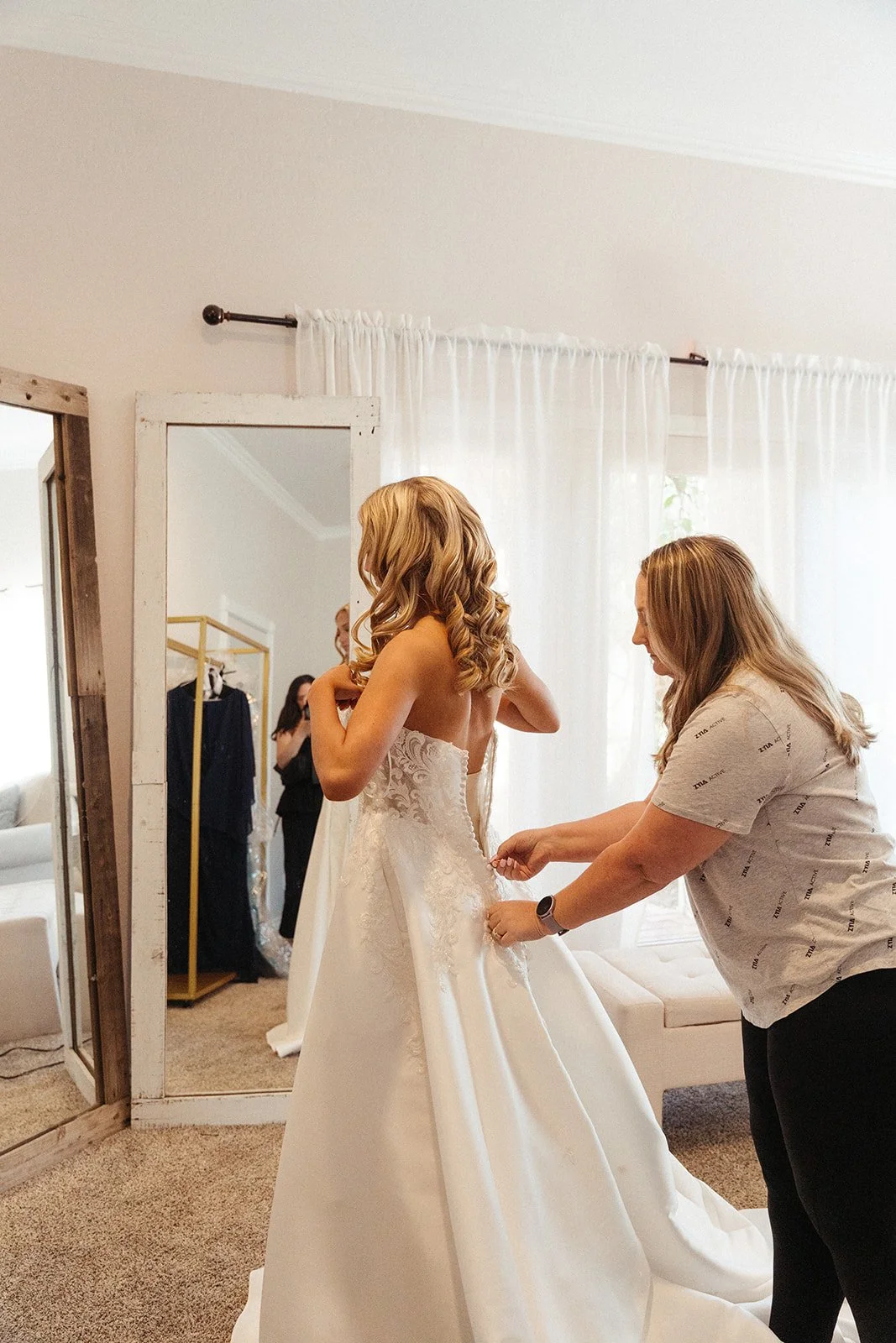 details and getting ready.bella wang photo-140.jpg