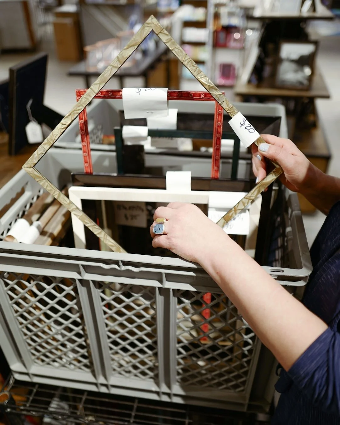Missing the Sunday Outlet Sale? You&rsquo;re in luck. It's getting bigger, bolder and better this fall at the BIG Fall Warehouse Sale. 🍂

📅 Saturday, October 25 | 10&ndash;5 | 701 N. Albany
Hundreds of frames. Up to 80% off. One day only.

Explore 
