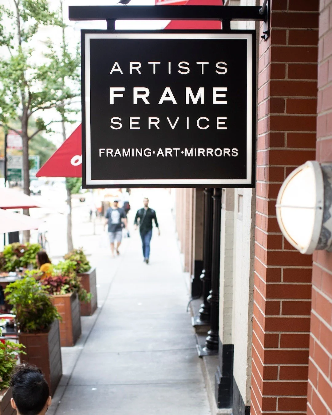 Chicago is showing off a little today. ☀️ If you find yourself out strolling, consider this your sign to pop in and frame something while you&rsquo;re at it.

Visit us in Lincoln Park, River North, or our newly moved Highland Park shop&mdash;now in a