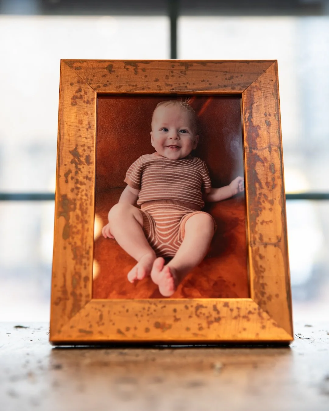 Some moments deserve more than a spot on your phone. Frame the ones she&rsquo;ll never stop looking at. #afslincolnpark #afsrivernorth #afshighlandpark #photoframes #familyphotos #photography #mothersdaygifts #giftsformom #mothersdaygiftguide