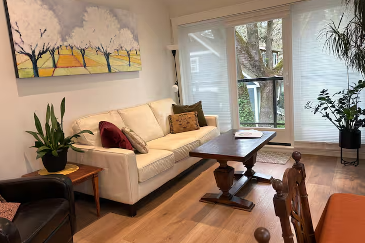 IslandLifeVacationRentals_Image2.png