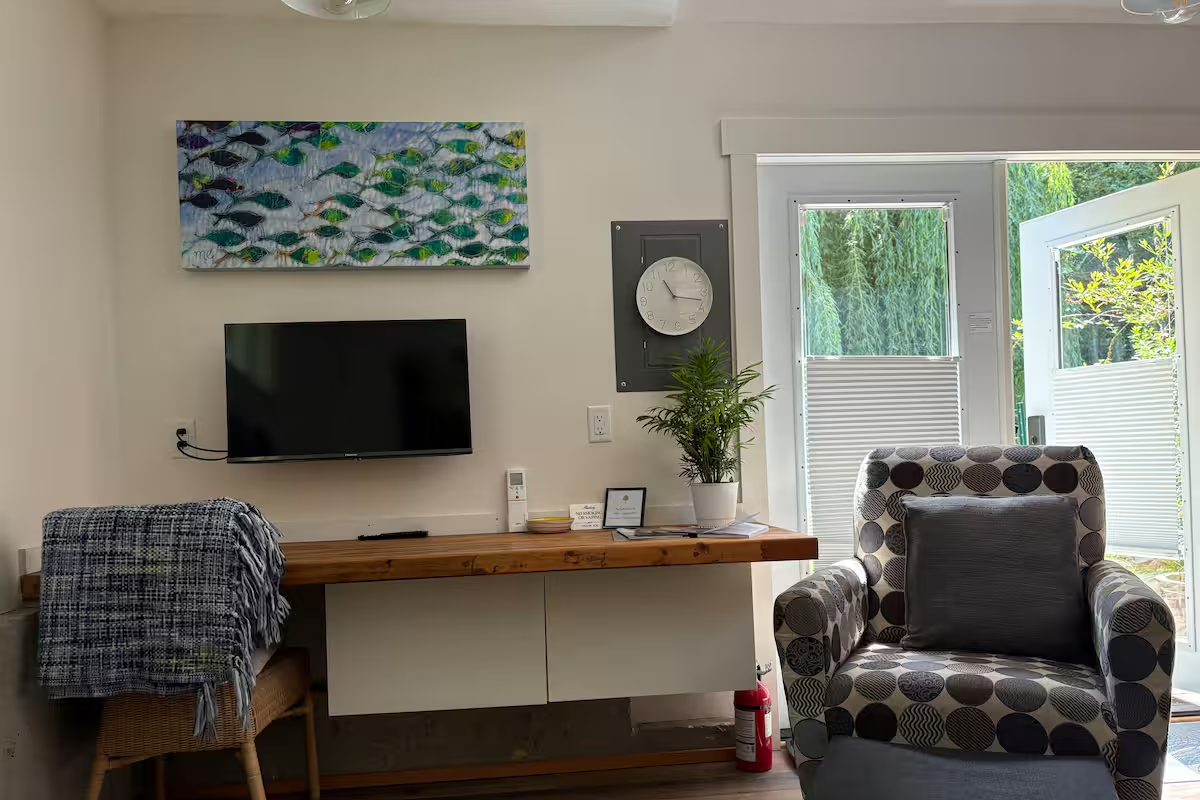 IslandLifeVacationRentals_Image1.png