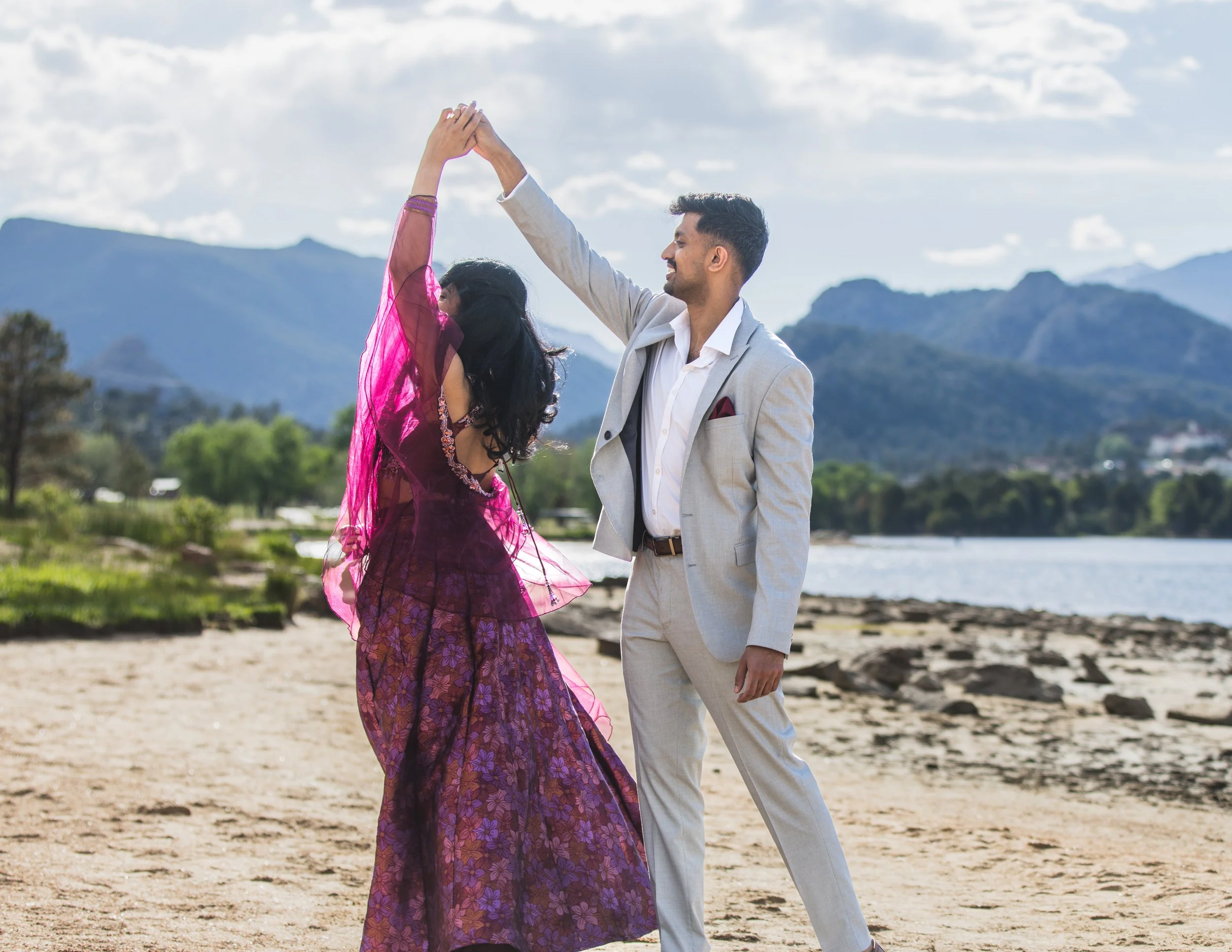 estes-park-lake-rocky-mountain-national-park-engagement-photos.jpg